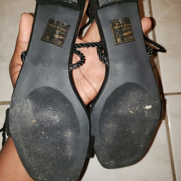 Strappy heels - Picture 11 of 11